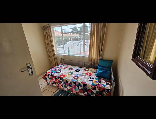 4 BEDROOM HOUSE FOR SALE IN HILLSHAVEN